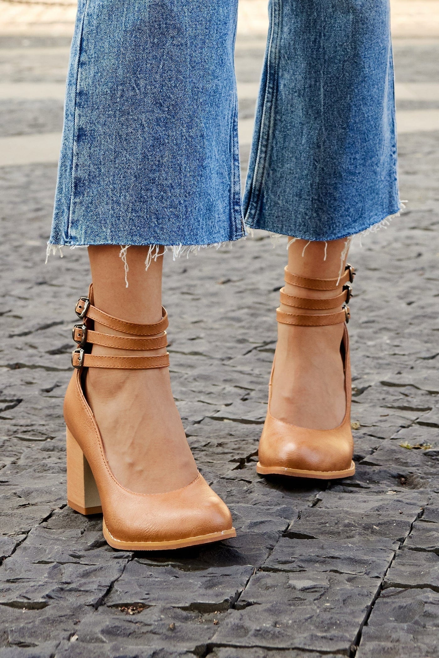 Talons à boucles triples Jadara