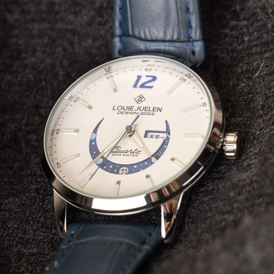 Montre élégante avec phase de lune