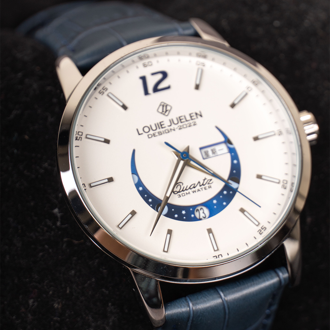 Montre élégante avec phase de lune