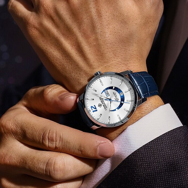 Montre élégante avec phase de lune