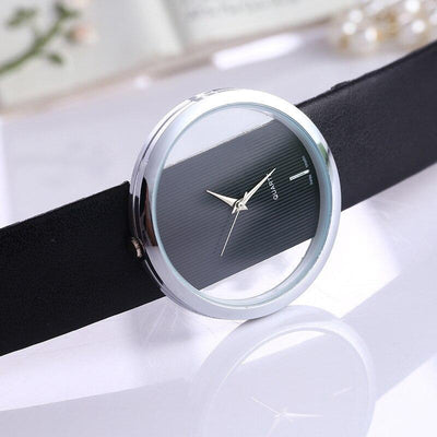 Montre en quartz élégante avec cadran transparent